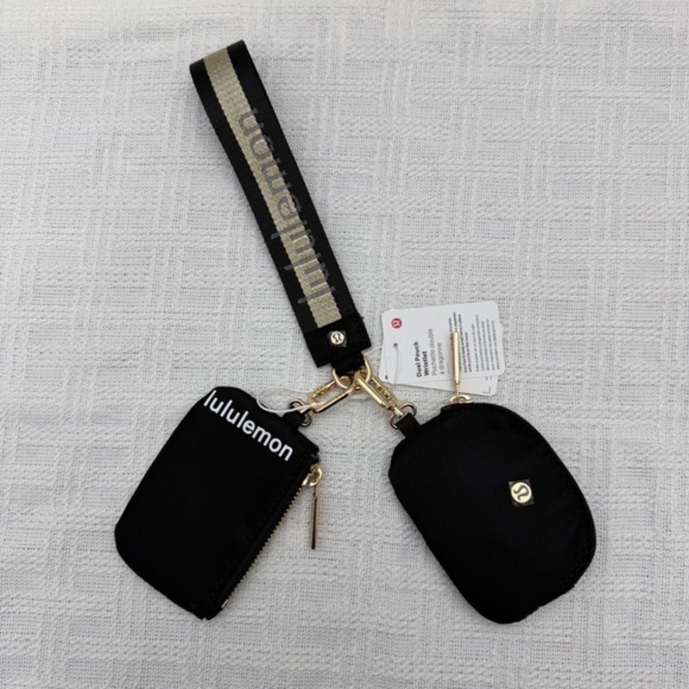💼Lululemon black and gold dual pouch wristlet SOLDOUT COLOR